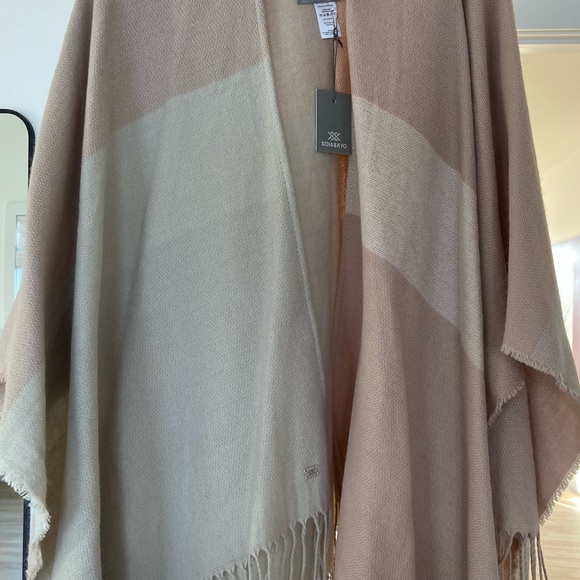 NWT Soia&Kyo Scarfigan with Fringe - Picture 7 of 8
